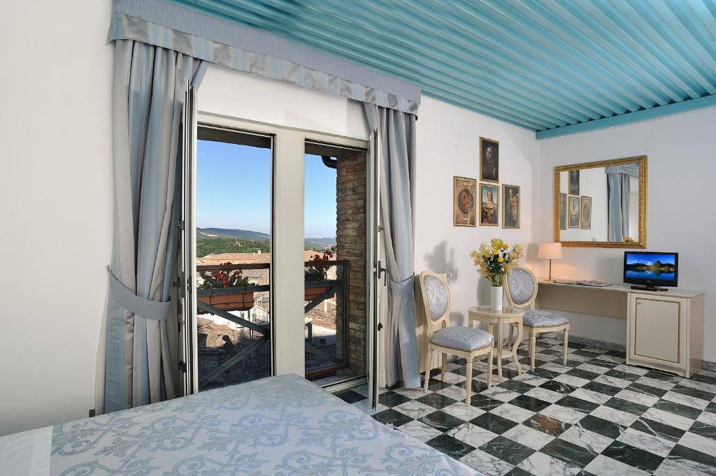 אורבינו Albergo Hotel Raffaello חדר תמונה
